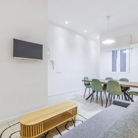 Amplio Apartamento En Malasana Para 6 Personas Apartment Madrid Luaran gambar