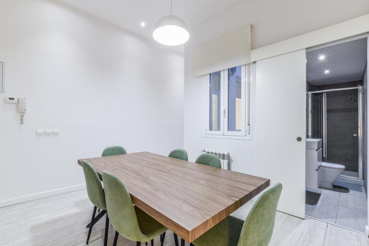 Amplio Apartamento En Malasana Para 6 Personas Apartment Madrid Luaran gambar