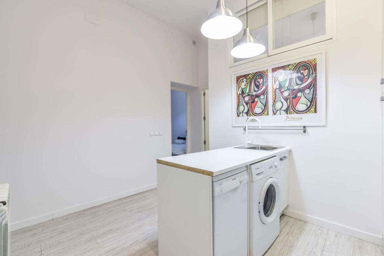 Amplio Apartamento En Malasana Para 6 Personas Apartment Madrid Luaran gambar