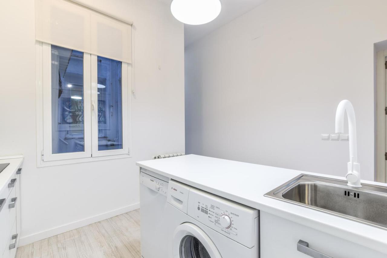 Amplio Apartamento En Malasana Para 6 Personas Apartment Madrid Luaran gambar